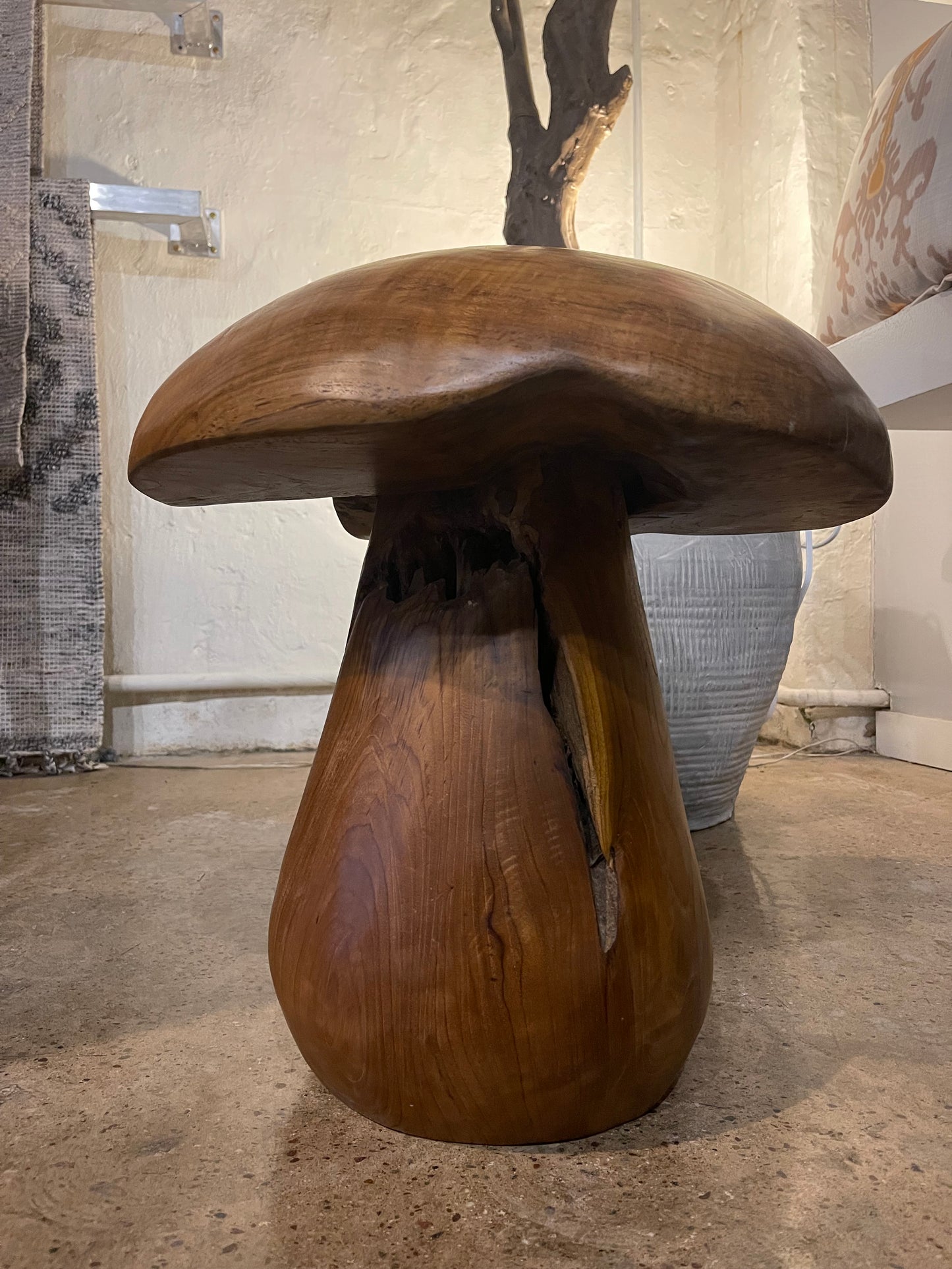 Habini Teak Mushroom